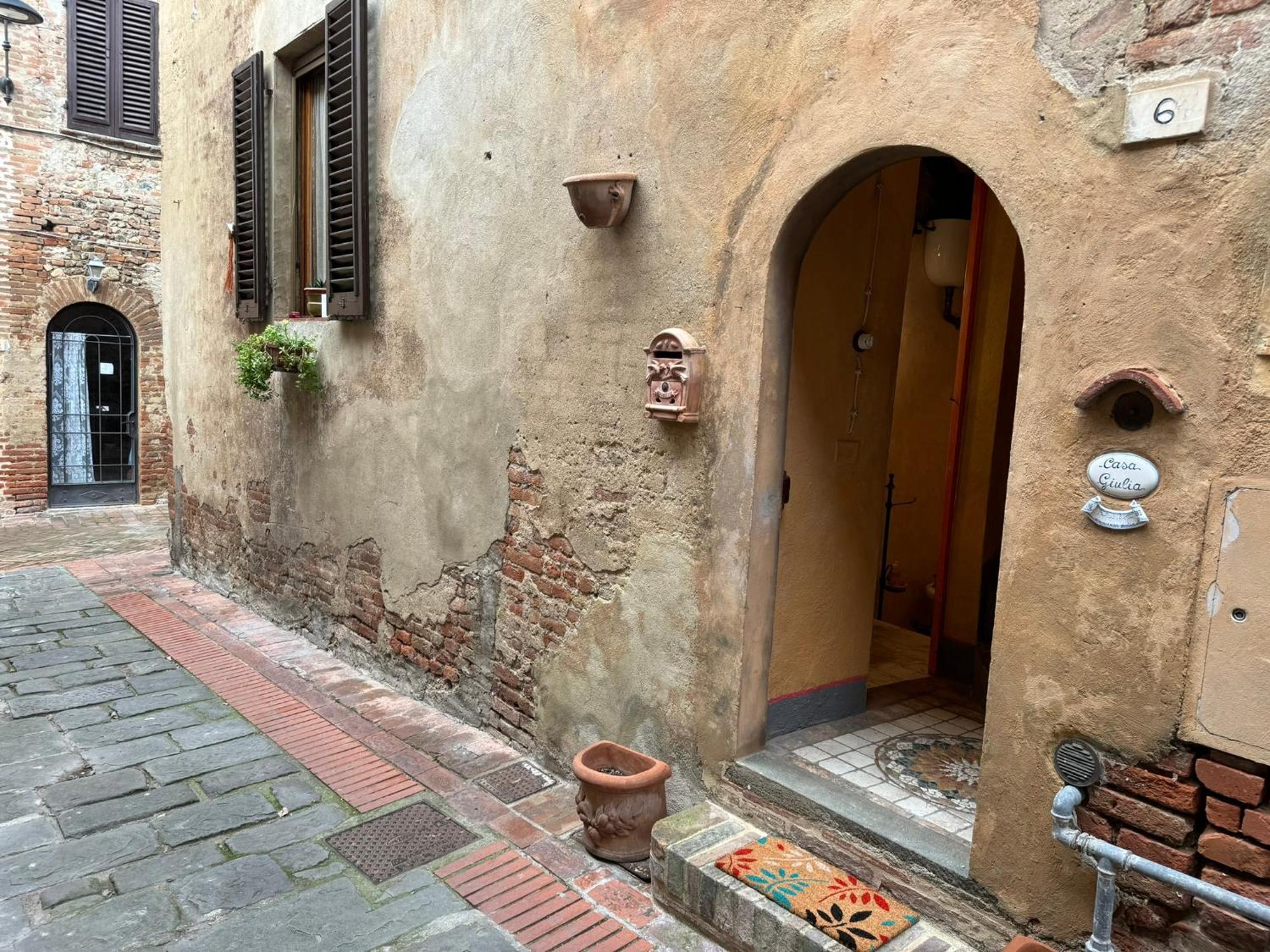Casa Giulia, Il Gioiello Del Borgo Lejlighed Certaldo Eksteriør billede