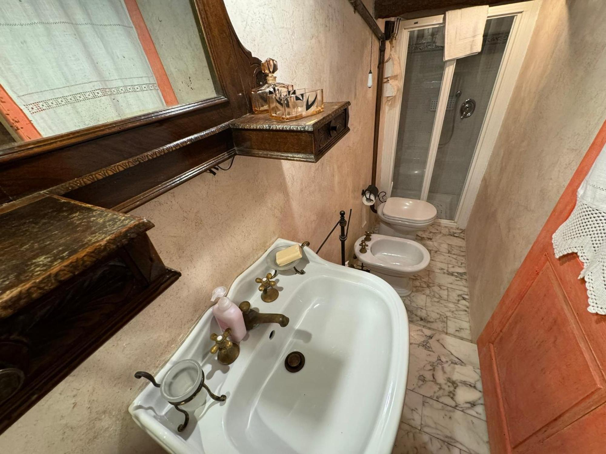 Casa Giulia, Il Gioiello Del Borgo Lejlighed Certaldo Eksteriør billede